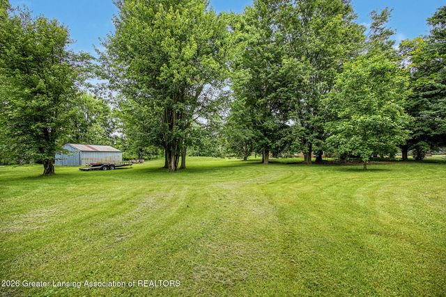 10629 N Royston Road, Grand Ledge, MI 48837