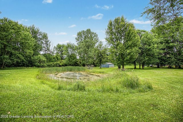 10629 N Royston Road, Grand Ledge, MI 48837