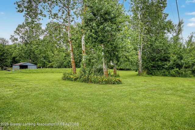 10629 N Royston Road, Grand Ledge, MI 48837