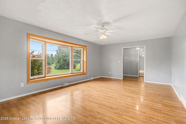 10629 N Royston Road, Grand Ledge, MI 48837