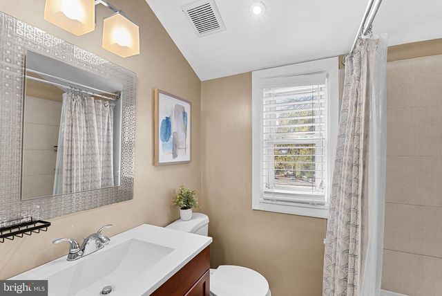 4343 F ST SE, Washington, DC 20019