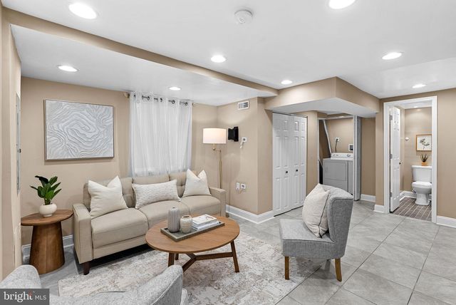 4343 F ST SE, Washington, DC 20019