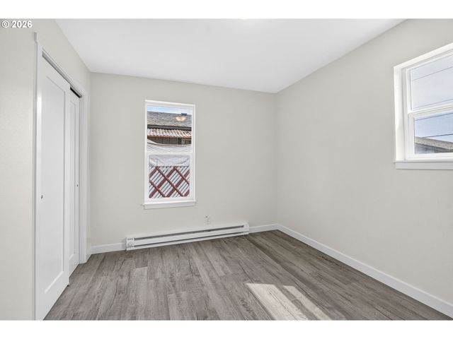 256 28TH Ave, Longview, WA 98632