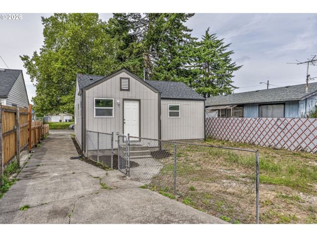 256 28TH Ave, Longview, WA 98632