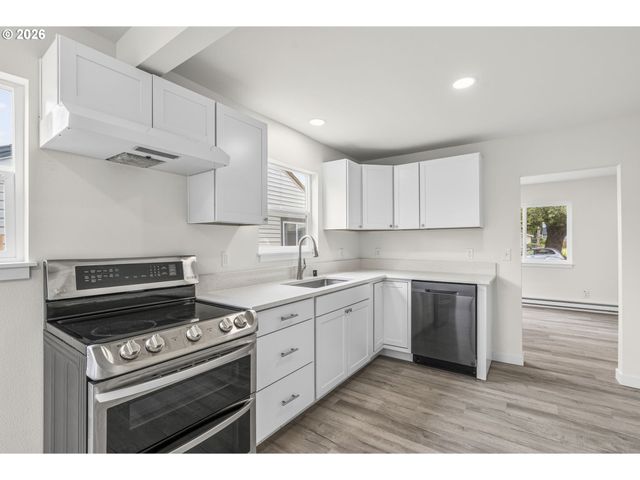 256 28TH Ave, Longview, WA 98632
