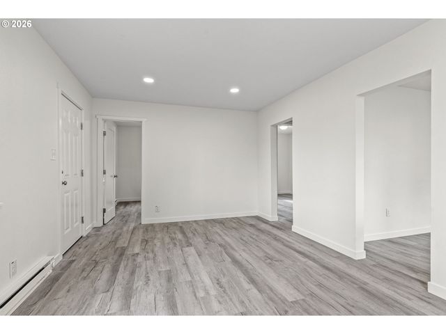 256 28TH Ave, Longview, WA 98632