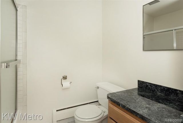 2425 Torquay Avenue 204, Royal Oak, MI 48073