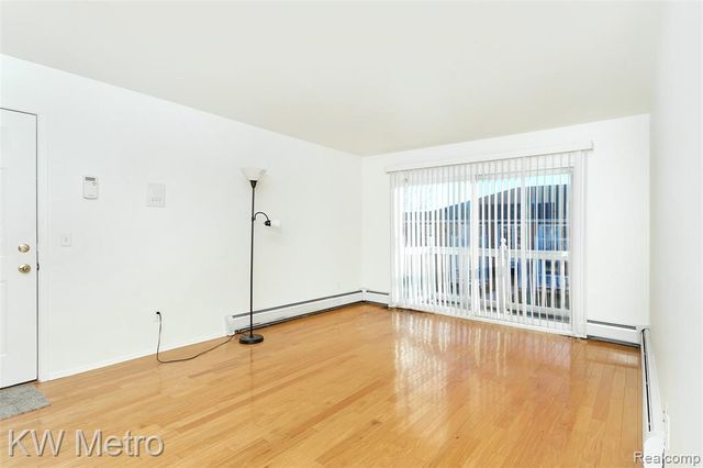 2425 Torquay Avenue 204, Royal Oak, MI 48073