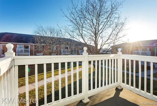 2425 Torquay Avenue 204, Royal Oak, MI 48073