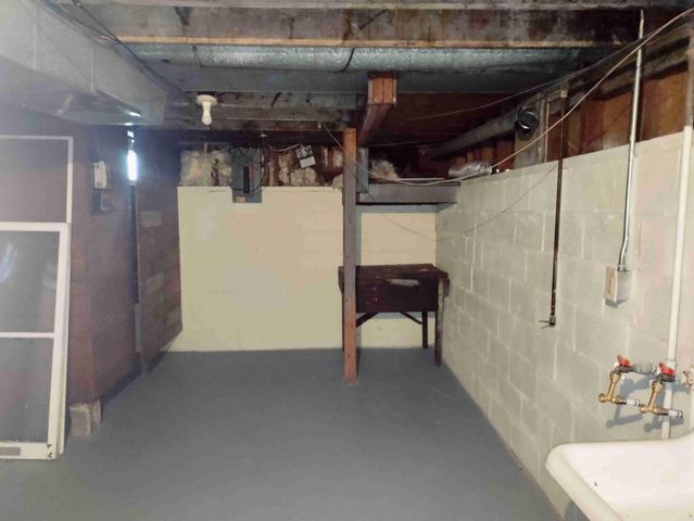 360 W Hume Avenue, Muskegon Heights City, MI 49444