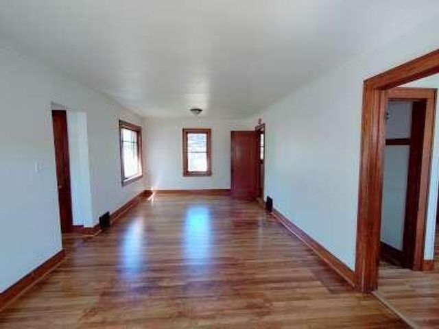 360 W Hume Avenue, Muskegon Heights City, MI 49444