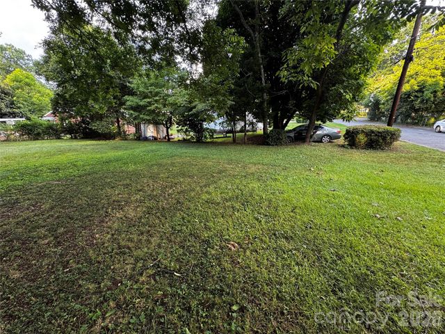 1010 Lomond Avenue, Charlotte, NC 28206