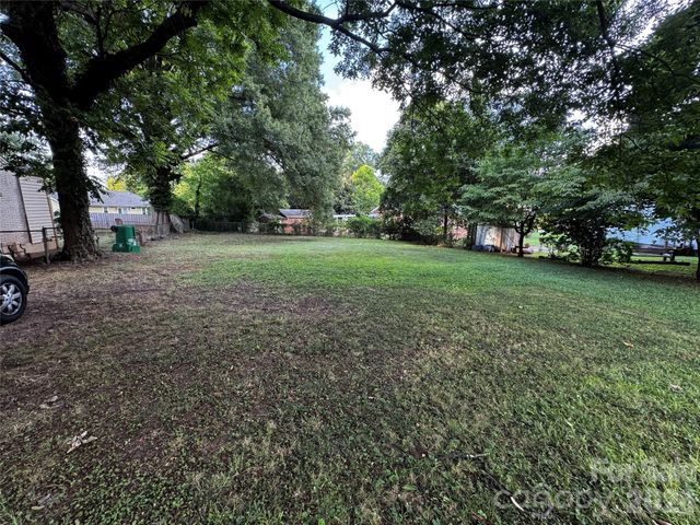 1010 Lomond Avenue, Charlotte, NC 28206