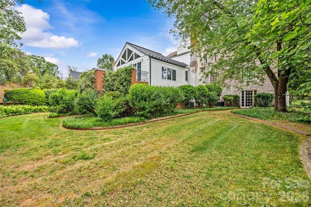 1858 Queens Road W, Charlotte, NC 28207