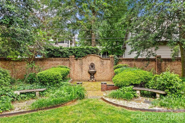 1858 Queens Road W, Charlotte, NC 28207