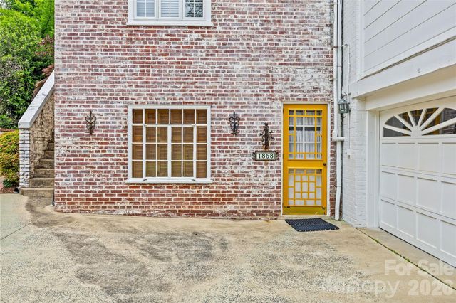 1858 Queens Road W, Charlotte, NC 28207