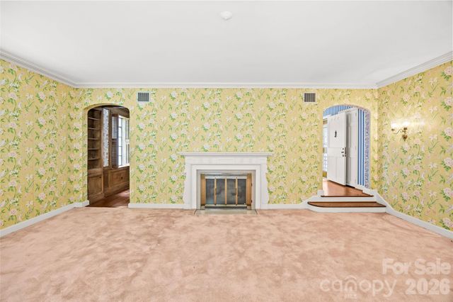 1858 Queens Road W, Charlotte, NC 28207