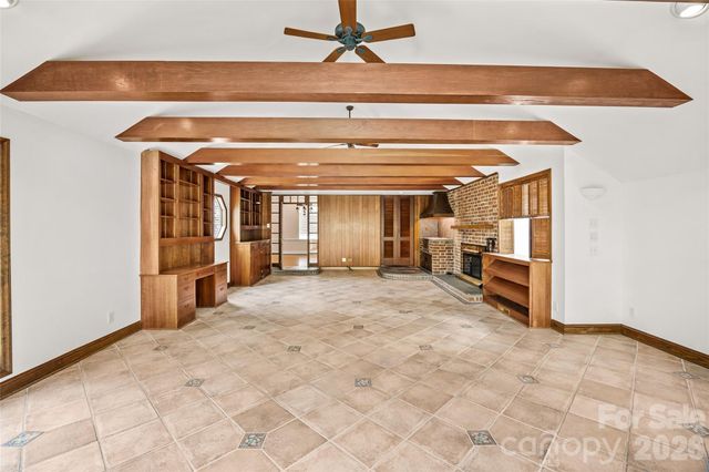1858 Queens Road W, Charlotte, NC 28207