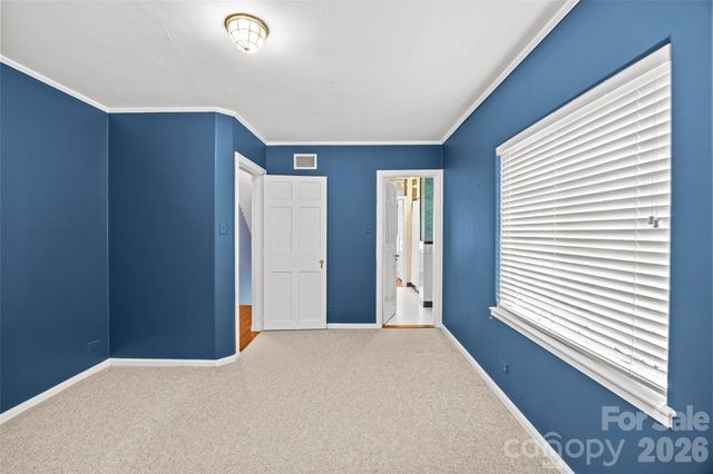 1858 Queens Road W, Charlotte, NC 28207