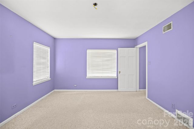 1858 Queens Road W, Charlotte, NC 28207