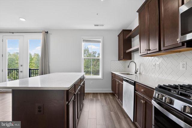 43242 FARRINGDON SQ, Broadlands, VA 20148