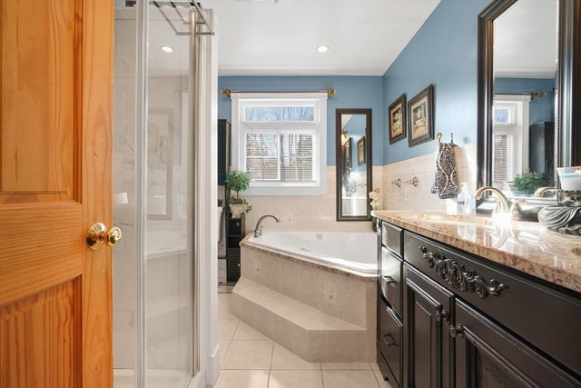 1396 Wilbur Ave, Swansea, MA 02777