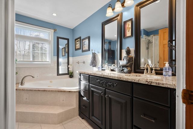 1396 Wilbur Ave, Swansea, MA 02777