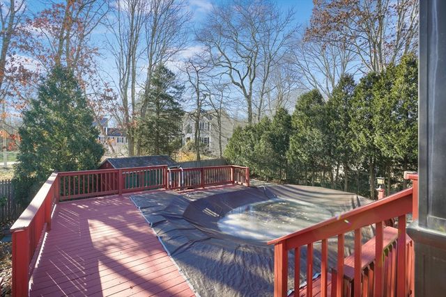 1396 Wilbur Ave, Swansea, MA 02777