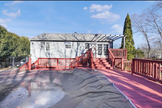 1396 Wilbur Ave, Swansea, MA 02777