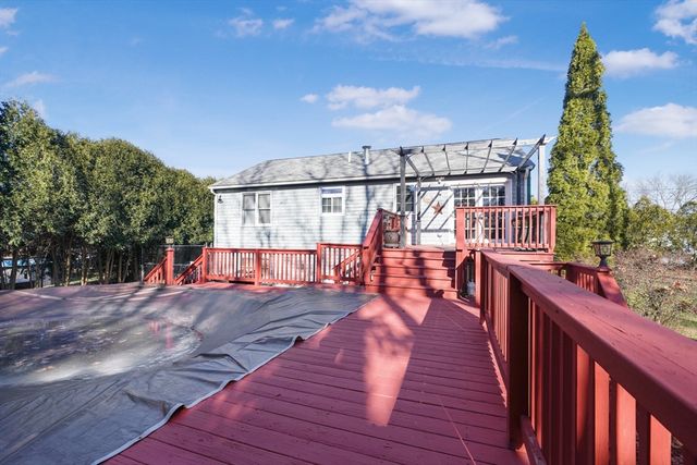 1396 Wilbur Ave, Swansea, MA 02777