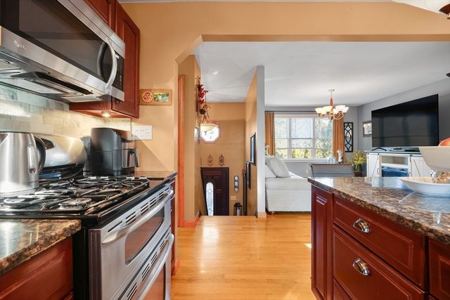 1396 Wilbur Ave, Swansea, MA 02777