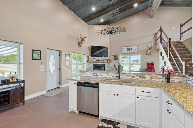 4540 Fm 2450, Krum, TX 76249