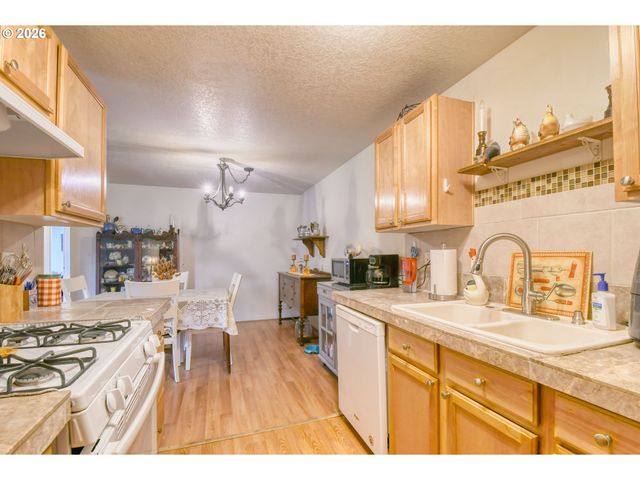 921 Sw NYE Ave, Pendleton, OR 97801