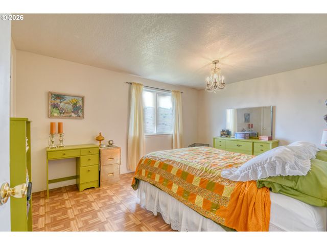 921 Sw NYE Ave, Pendleton, OR 97801