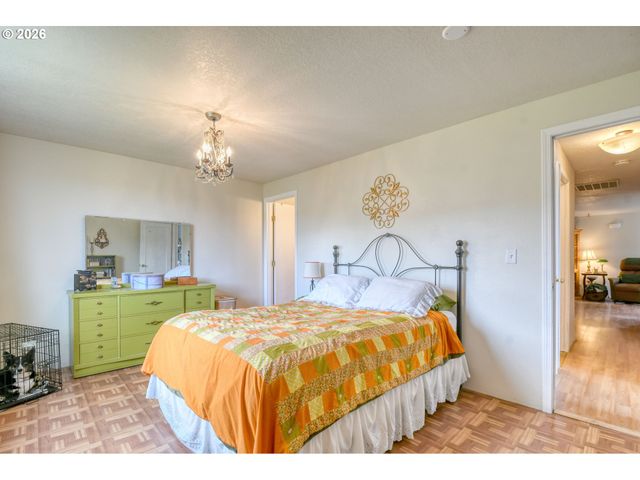 921 Sw NYE Ave, Pendleton, OR 97801