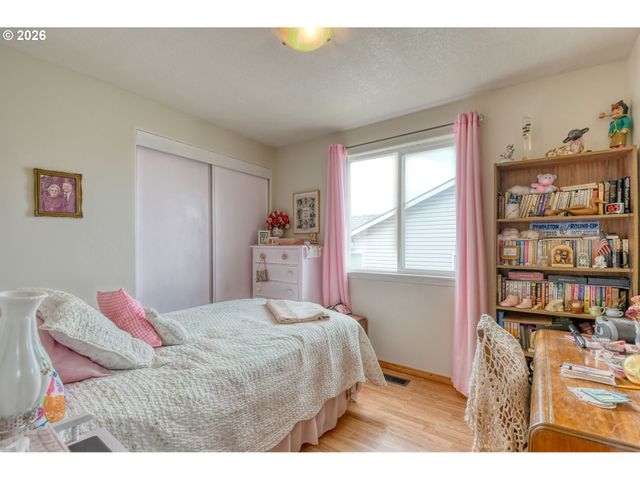 921 Sw NYE Ave, Pendleton, OR 97801