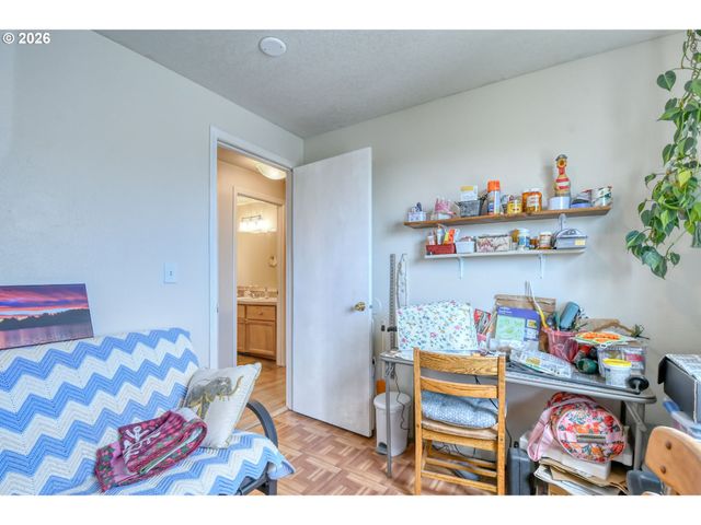 921 Sw NYE Ave, Pendleton, OR 97801