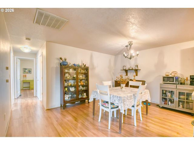 921 Sw NYE Ave, Pendleton, OR 97801
