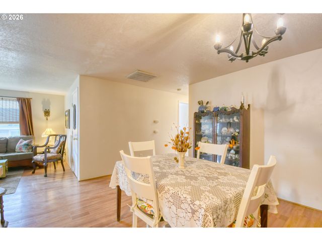 921 Sw NYE Ave, Pendleton, OR 97801