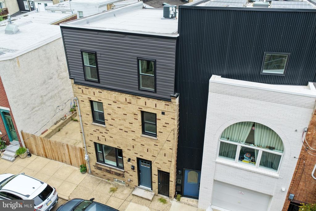 1513 E HEWSON, PHILADELPHIA, PA 19125 — photo 2