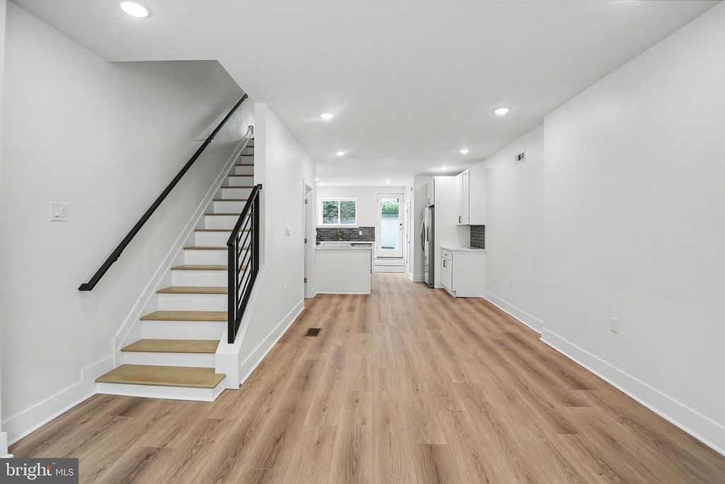 1513 E HEWSON, PHILADELPHIA, PA 19125 — photo 4