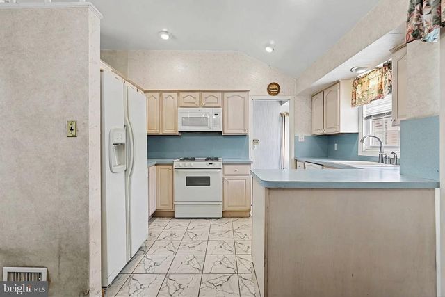 29 JOYCE PL, Parlin, NJ 08859