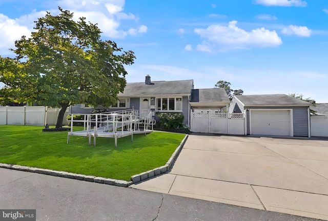 29 JOYCE PL, Parlin, NJ 08859