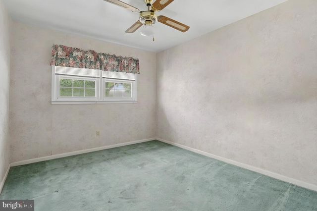 29 JOYCE PL, Parlin, NJ 08859