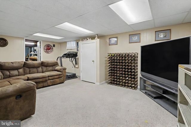 29 JOYCE PL, Parlin, NJ 08859