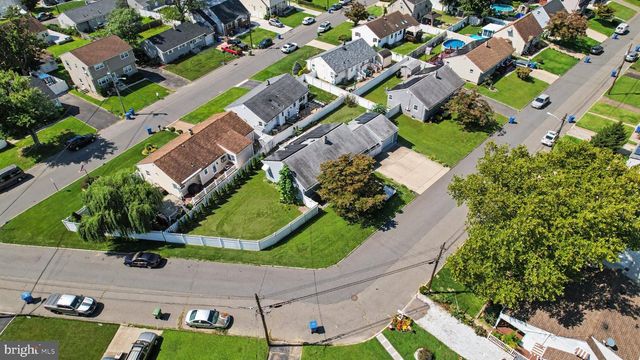 29 JOYCE PL, Parlin, NJ 08859