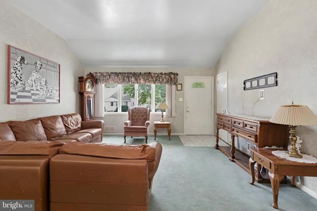 29 JOYCE PL, Parlin, NJ 08859