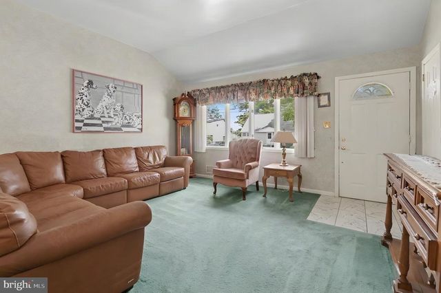 29 JOYCE PL, Parlin, NJ 08859