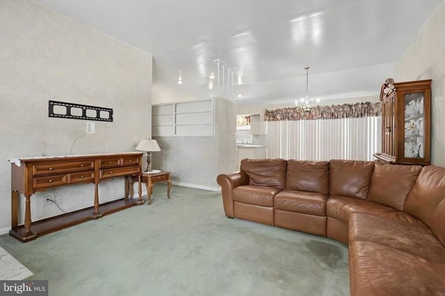 29 JOYCE PL, Parlin, NJ 08859
