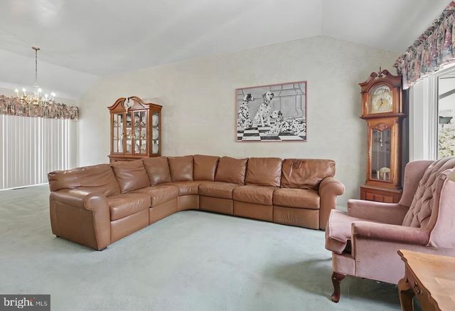 29 JOYCE PL, Parlin, NJ 08859